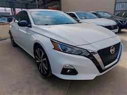 نيسان ألتيما